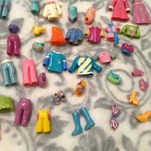 Huge Lot of Vintage Polly Pocket clothing and accessories